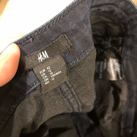 Dark wash H&M jeans - Picture 3 of 3